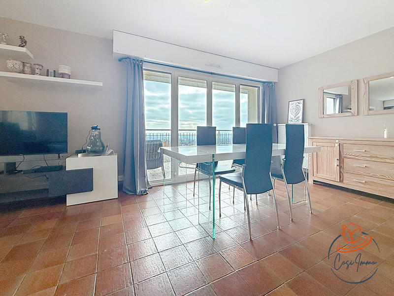 Appartement - 90 m² - 4 pièces