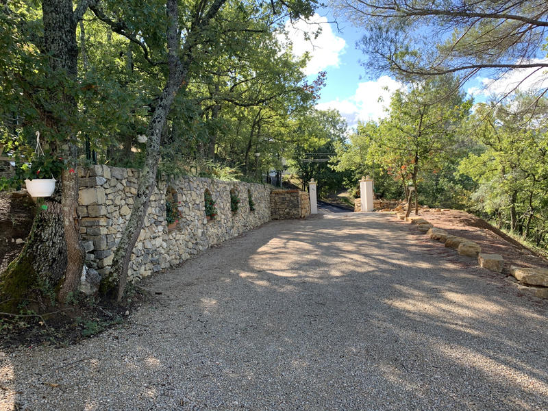 Villa - 140 m² - 8 pièces