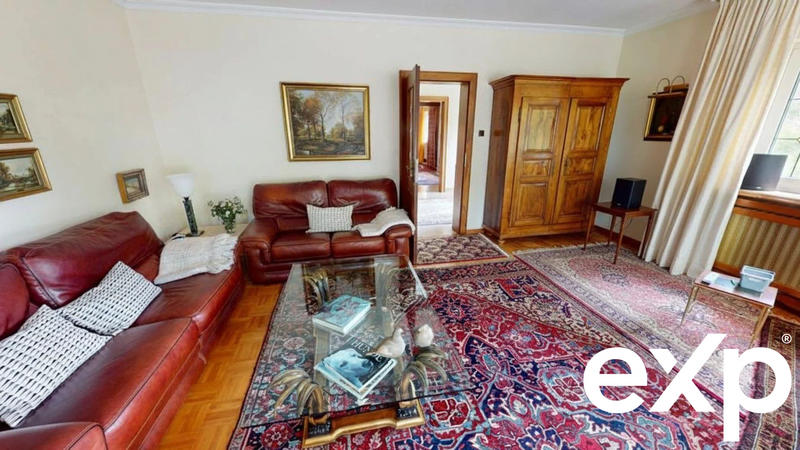 Maison - 192 m² - 5 pièces