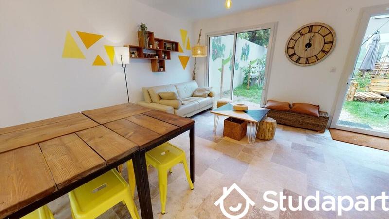 Chambre - 14 m² - 1 pièce