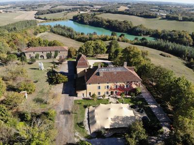 Château - 1 600 m² - 35 pièces