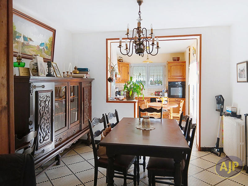 Maison - 100 m² - 6 pièces