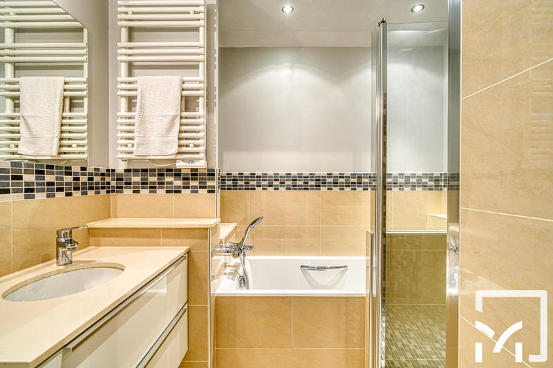 Duplex - 210 m² - 7 pièces