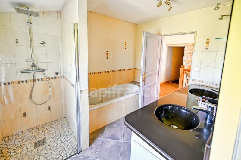 Maison - 193 m² - 6 pièces