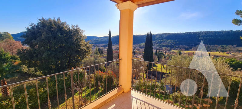 Maison - 159 m² - 5 pièces