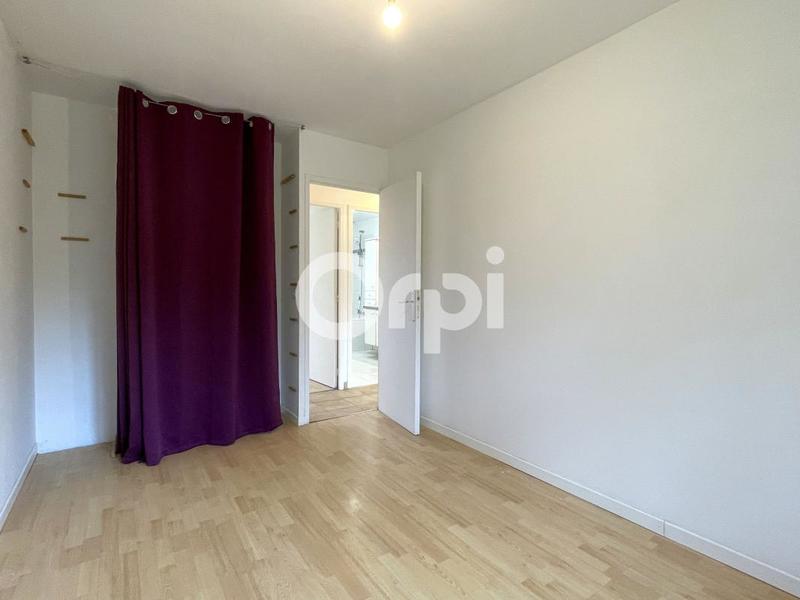 Maison - 96 m² - 5 pièces