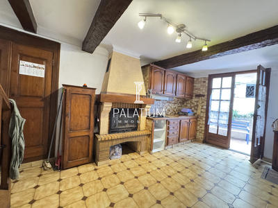 Maison traditionnelle - 98 m² - 6 pièces