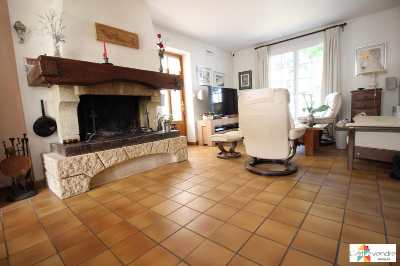 Maison traditionnelle - 173 m² - 6 pièces