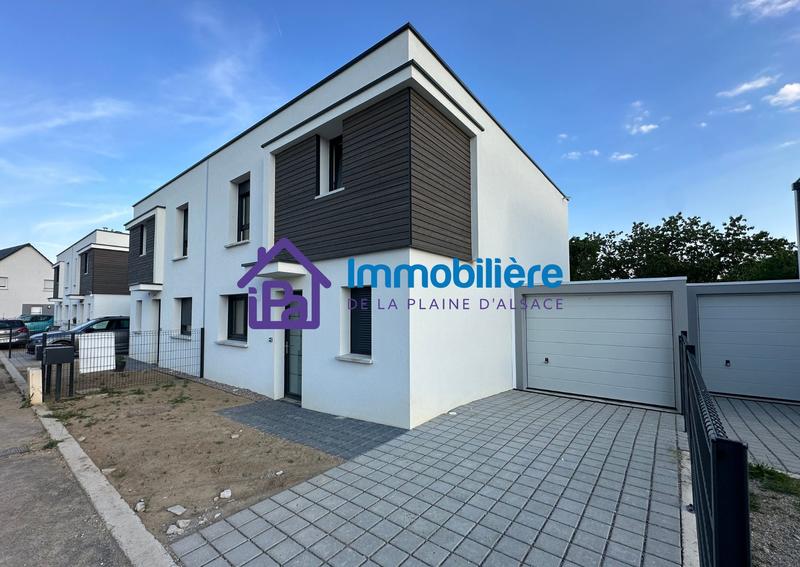 Maison - 99 m² - 4 pièces