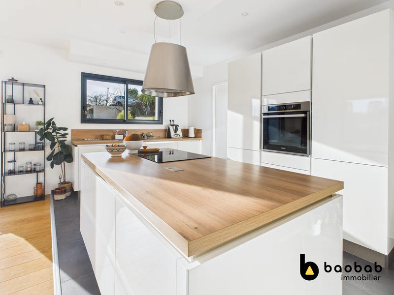 Maison - 122 m² - 4 pièces