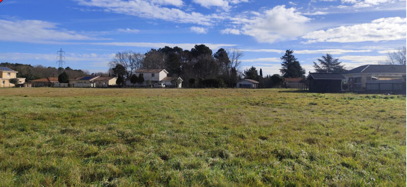 Terrain constructible - 602 m²