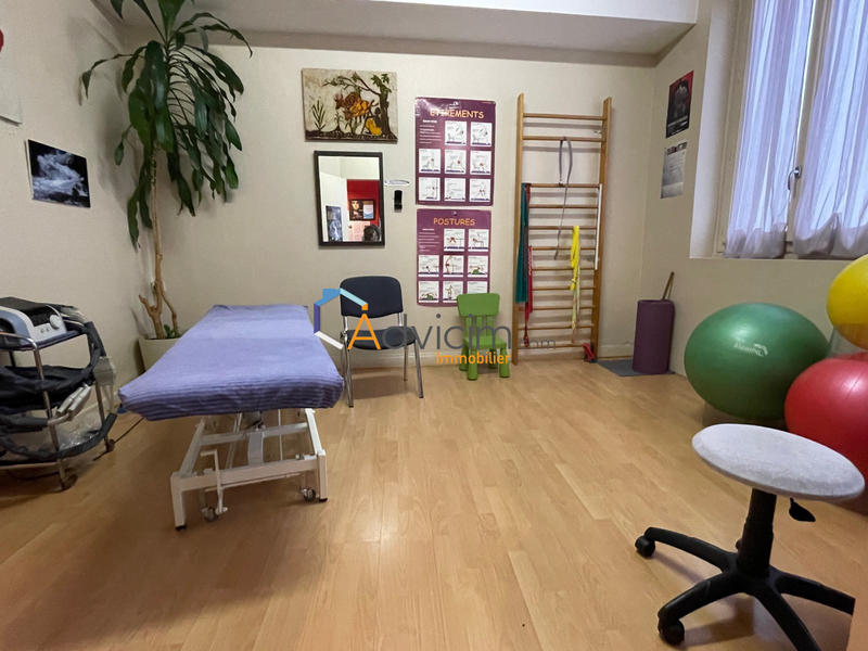 Bureau - 93 m² - 5 pièces