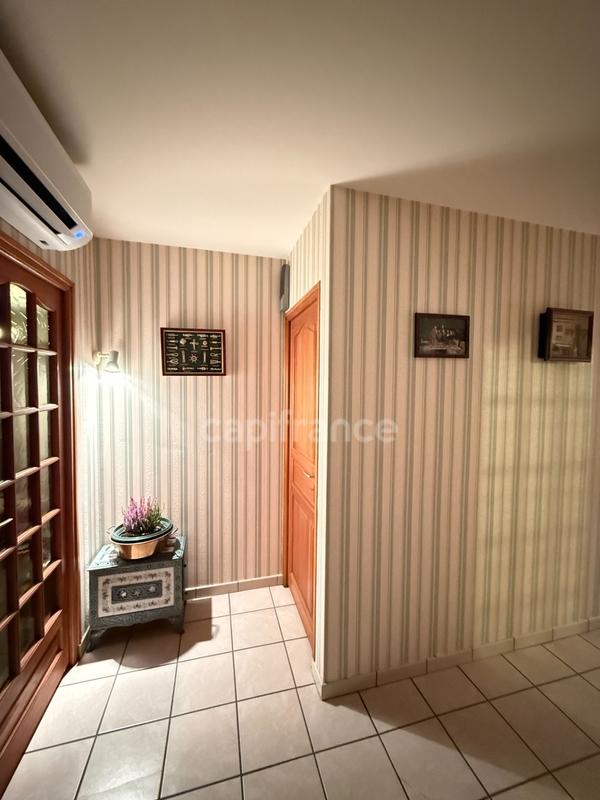 Maison - 98 m² - 4 pièces