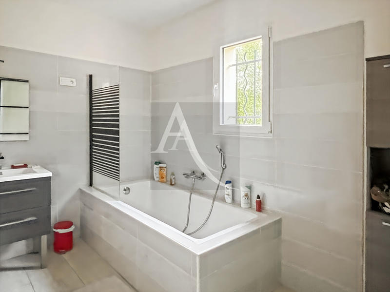 Maison - 172 m² - 6 pièces