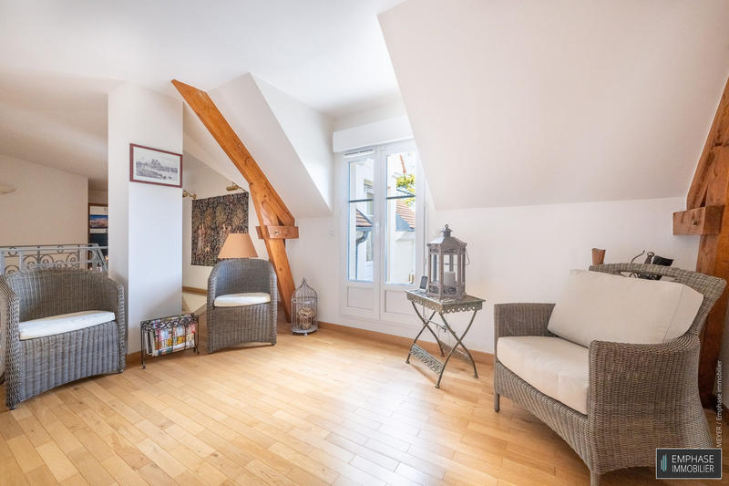 Maison contemporaine - 258 m² - 6 pièces