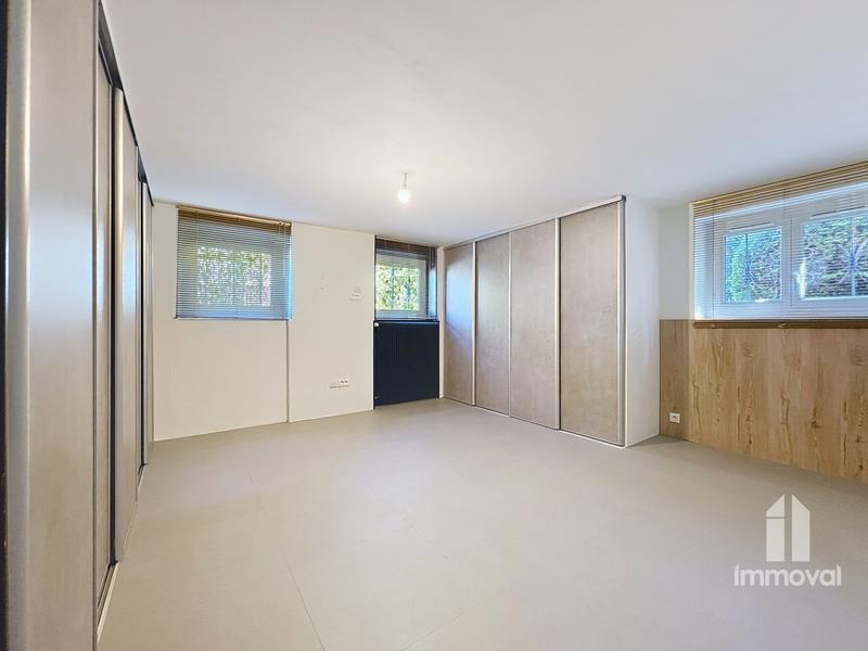 Maison - 180 m² - 5 pièces