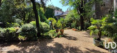 Maison - 445 m² - 14 pièces