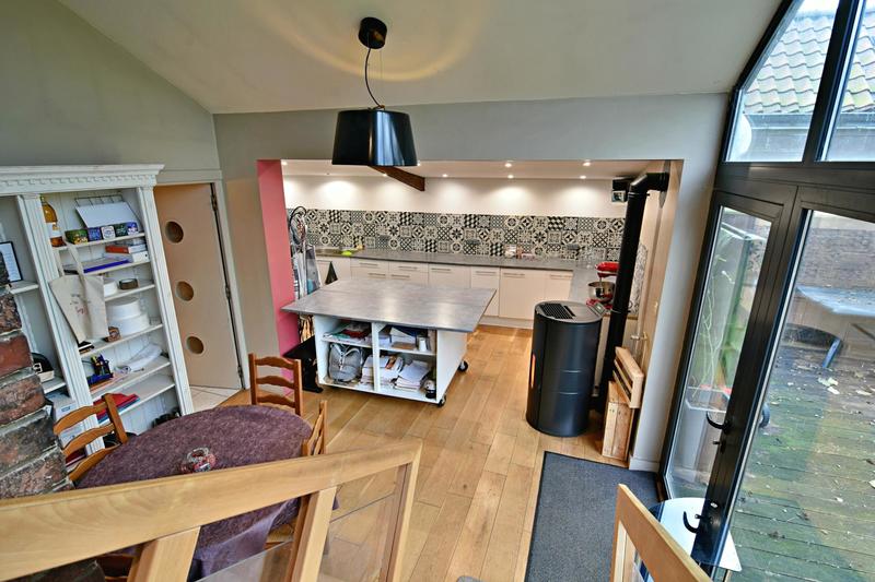 Maison - 240 m² - 7 pièces