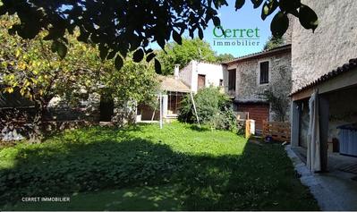 Maison de village - 204 m² - 7 pièces