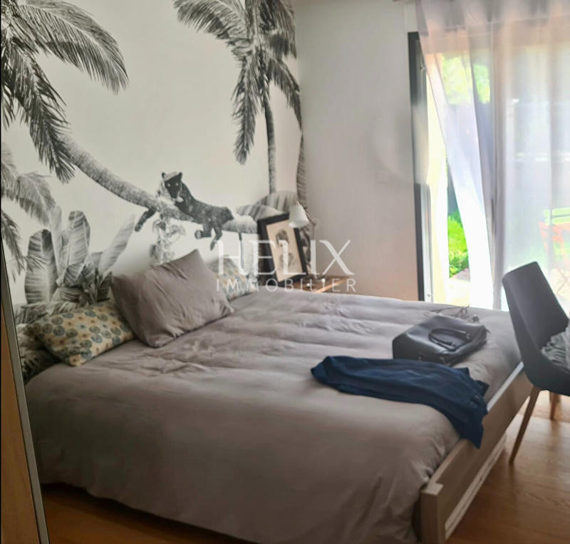 Maison - 220 m² - 6 pièces