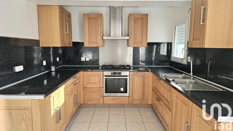 Maison - 140 m² - 8 pièces