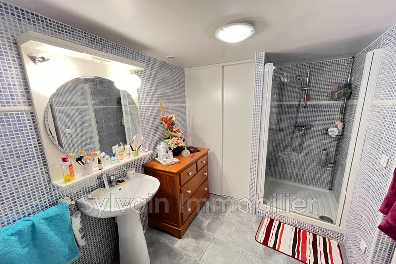 Maison - 96 m² - 8 pièces