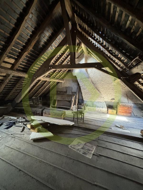 Maison - 216 m² - 8 pièces