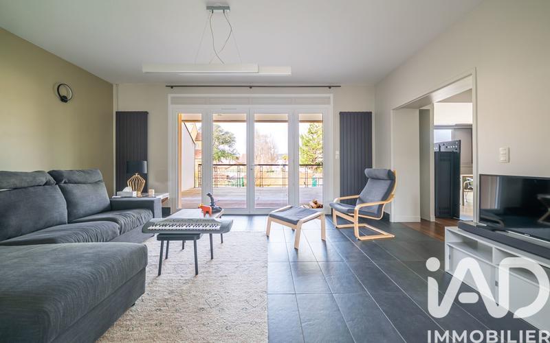 Maison - 262 m² - 9 pièces