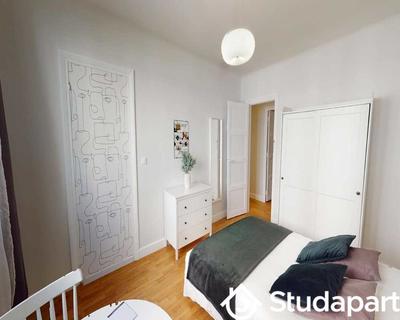 Chambre - 80 m² - 1 pièce