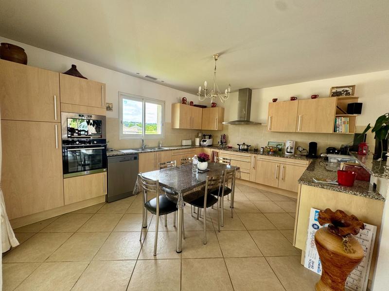 Maison - 190 m² - 6 pièces