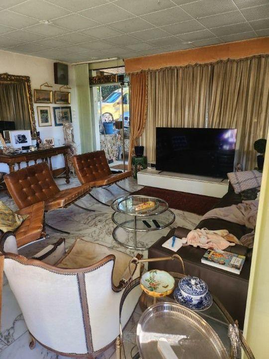 Villa - 264 m² - 6 pièces