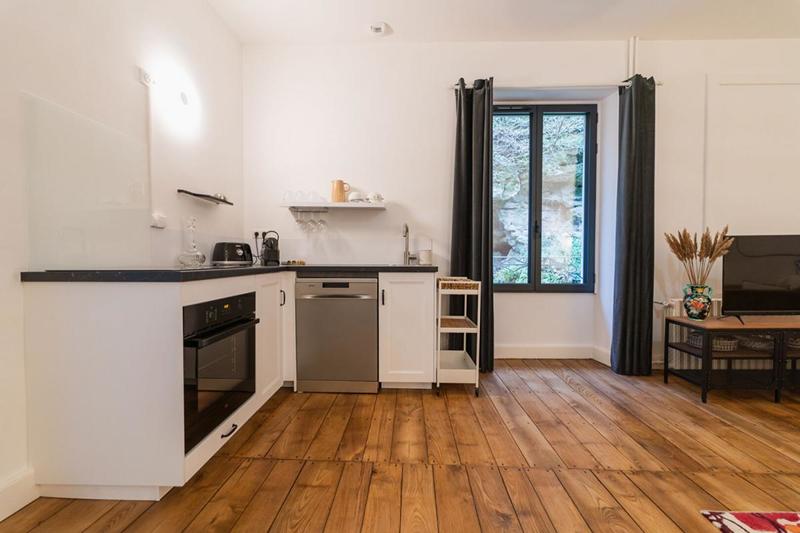 Propriété - 235 m² - 8 pièces