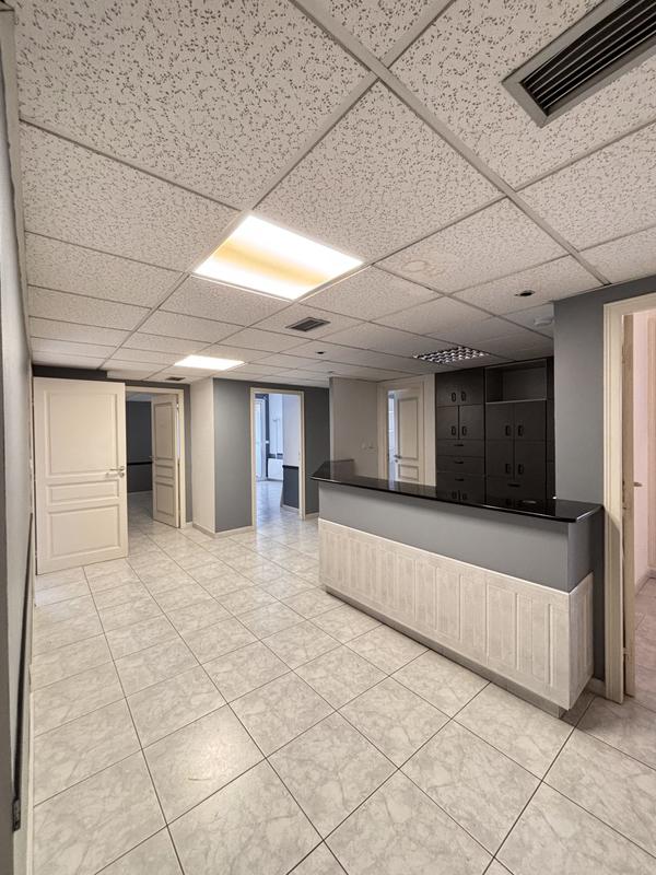 Local commercial - 139 m²