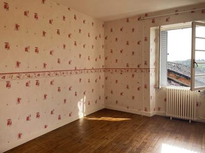 Maison traditionnelle - 148 m² - 8 pièces