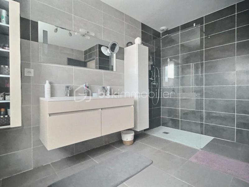 Maison - 99 m² - 4 pièces