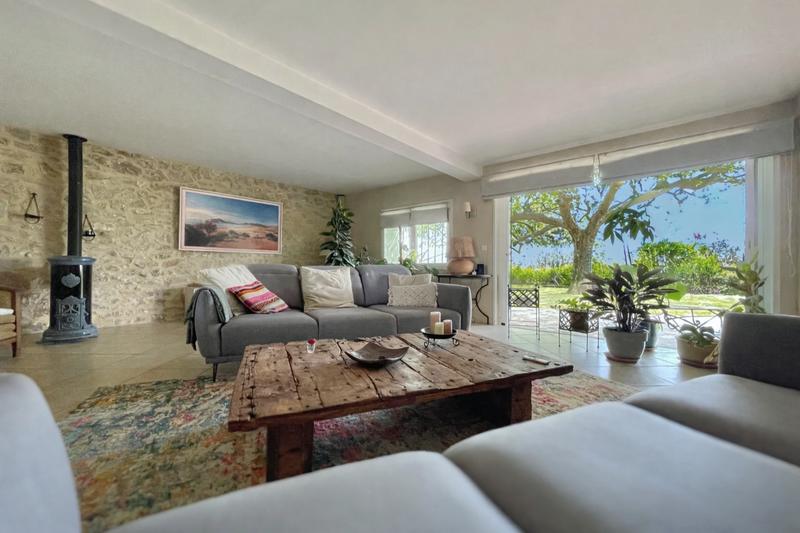 Mas - 250 m² - 7 pièces