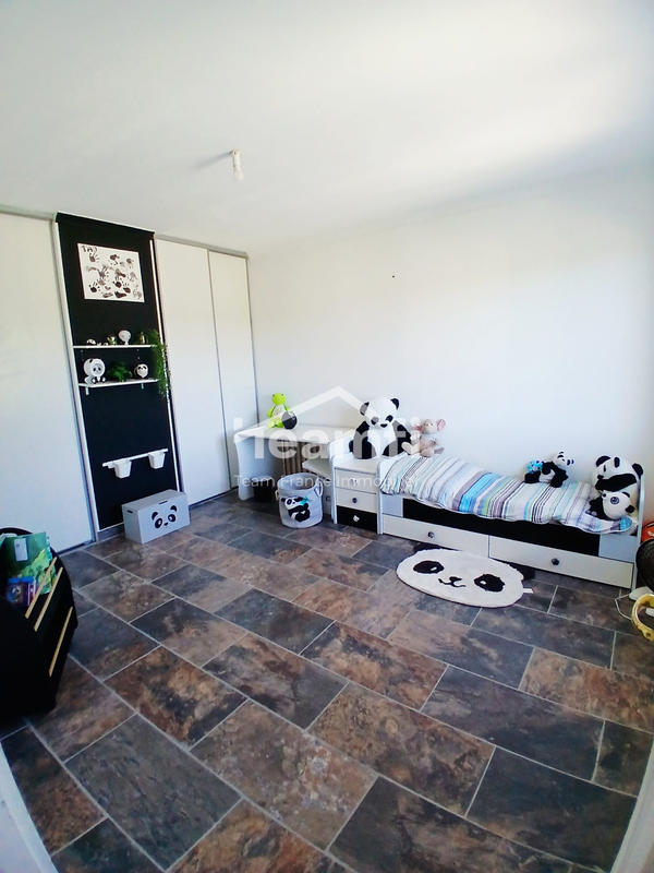 Maison traditionnelle - 160 m² - 6 pièces