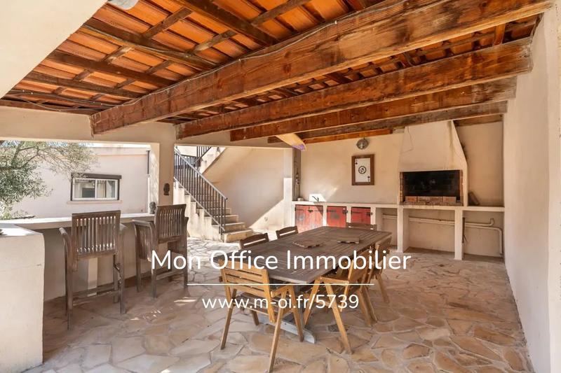 Villa - 240 m² - 5 pièces