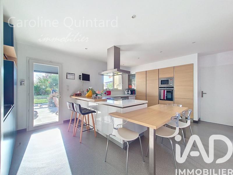 Maison - 202 m² - 5 pièces