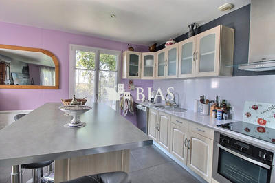 Maison - 84 m² - 4 pièces