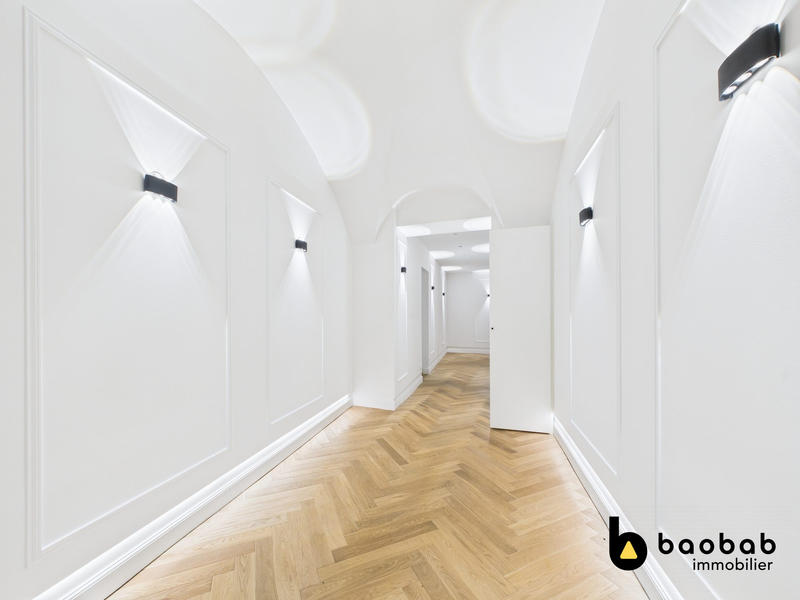 Appartement - 238 m² - 6 pièces