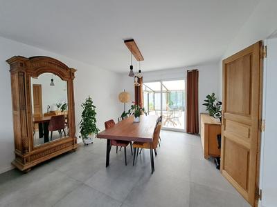 Maison - 102 m² - 5 pièces