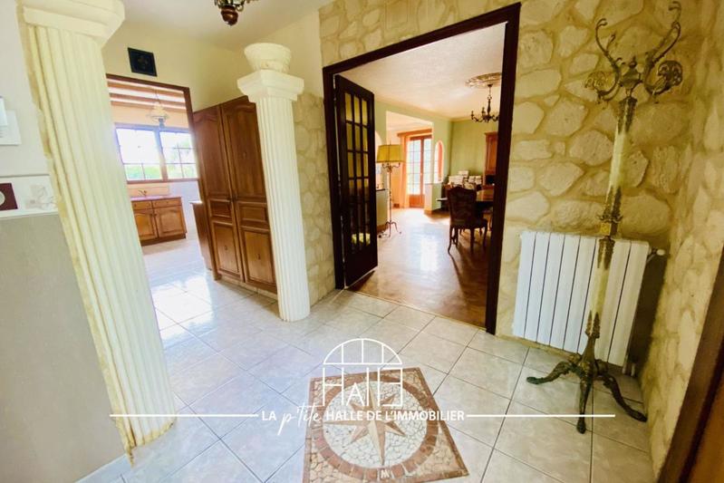 Maison - 227 m² - 9 pièces