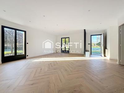 Maison - 98 m² - 4 pièces