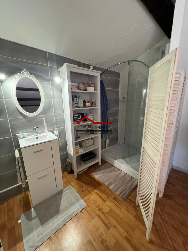 Maison - 256 m² - 4 pièces