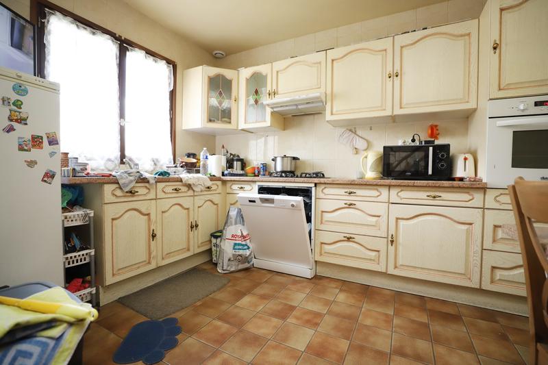 Maison - 99 m² - 5 pièces