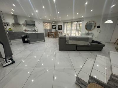 Maison - 226 m² - 7 pièces