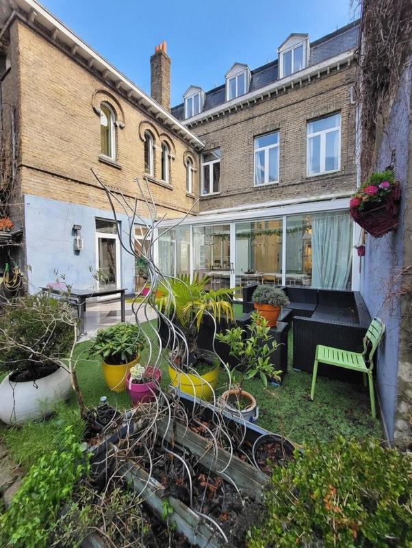 Maison de maîtres - 360 m² - 9 pièces