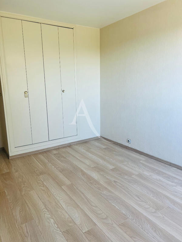 Appartement - 100 m² - 5 pièces