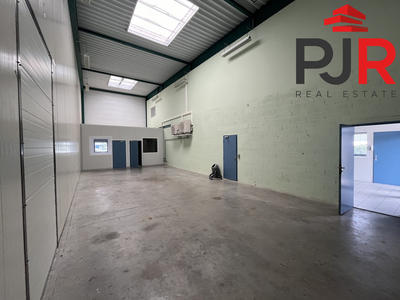 Local d'activités - 326 m²
